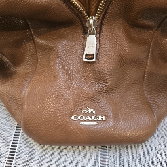 Coach New York Brown pebbled leather slouch handbag See Photos - Picture 9 of 16